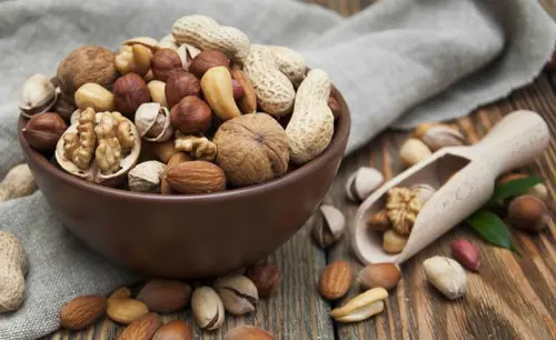 Go nuts, Go lean: Più magri con noci e mandorle