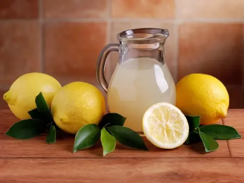 Il limone: il frutto dal pH basso per una spremuta anti-acido