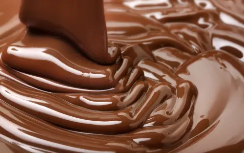 Cioccolato fondente per pelle e capelli più belli