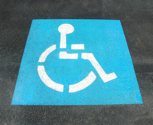 Montascale per disabili e anziani: tutto<br>ciò che c’è da sapere e guida alla<br>scelta