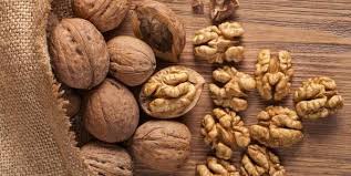 Mangiare le noci fa scendere il livello di ipertensione